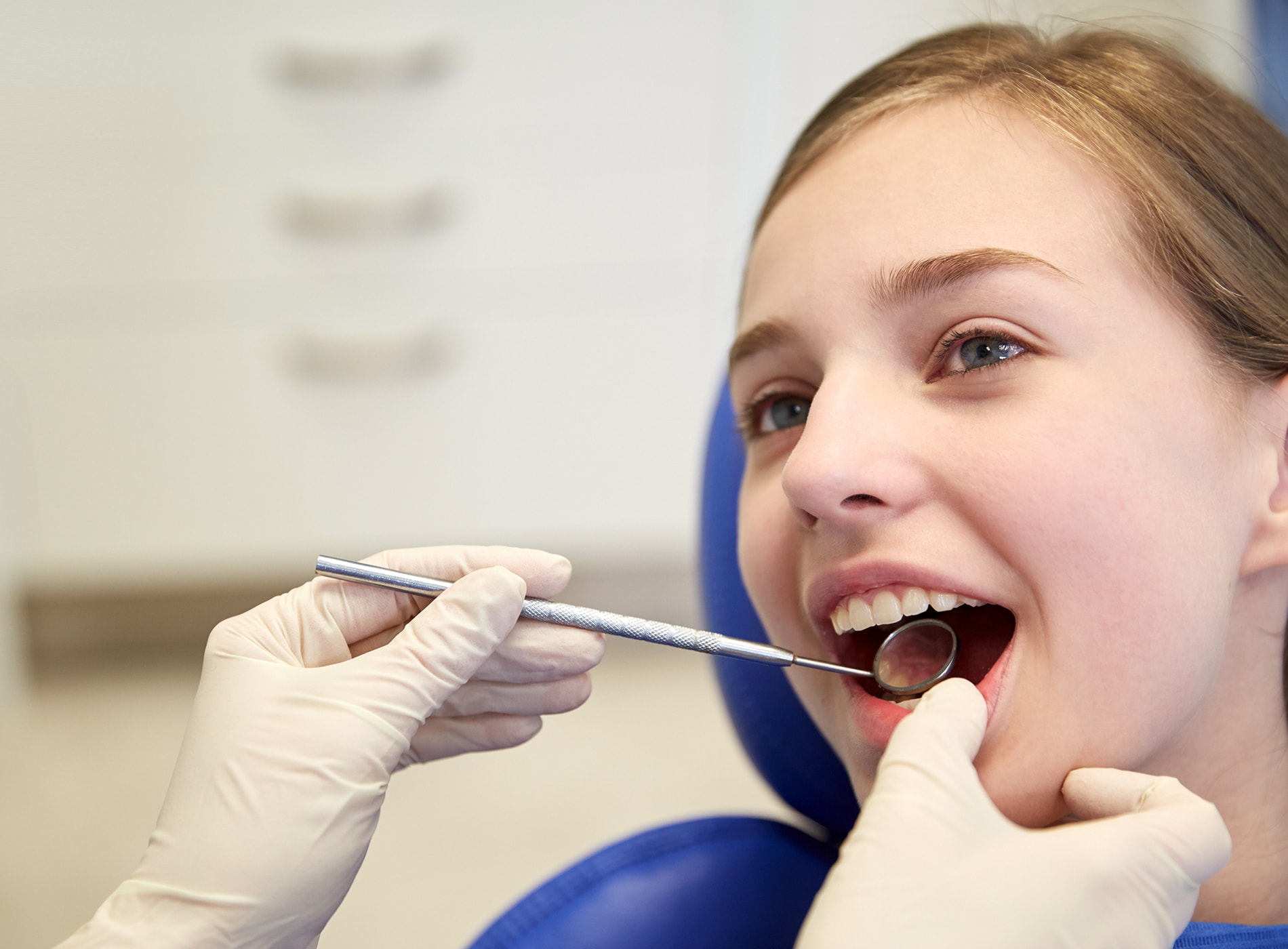 Professional fluoride treatments quickly strengthen and protect teeth from decay.