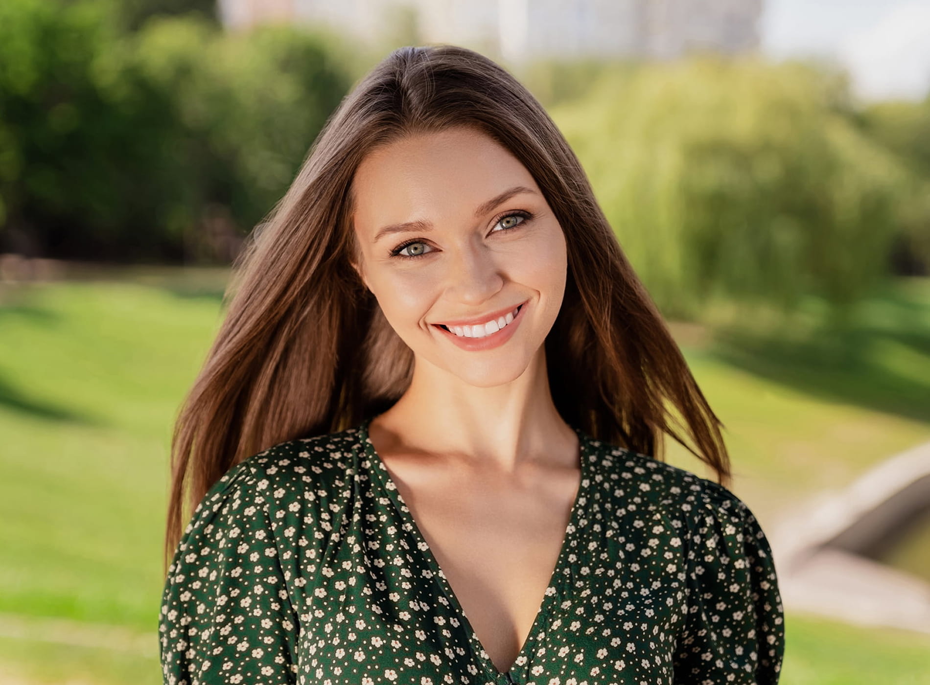 Smile makeover solutions to correct stained, damaged, crooked, or missing teeth