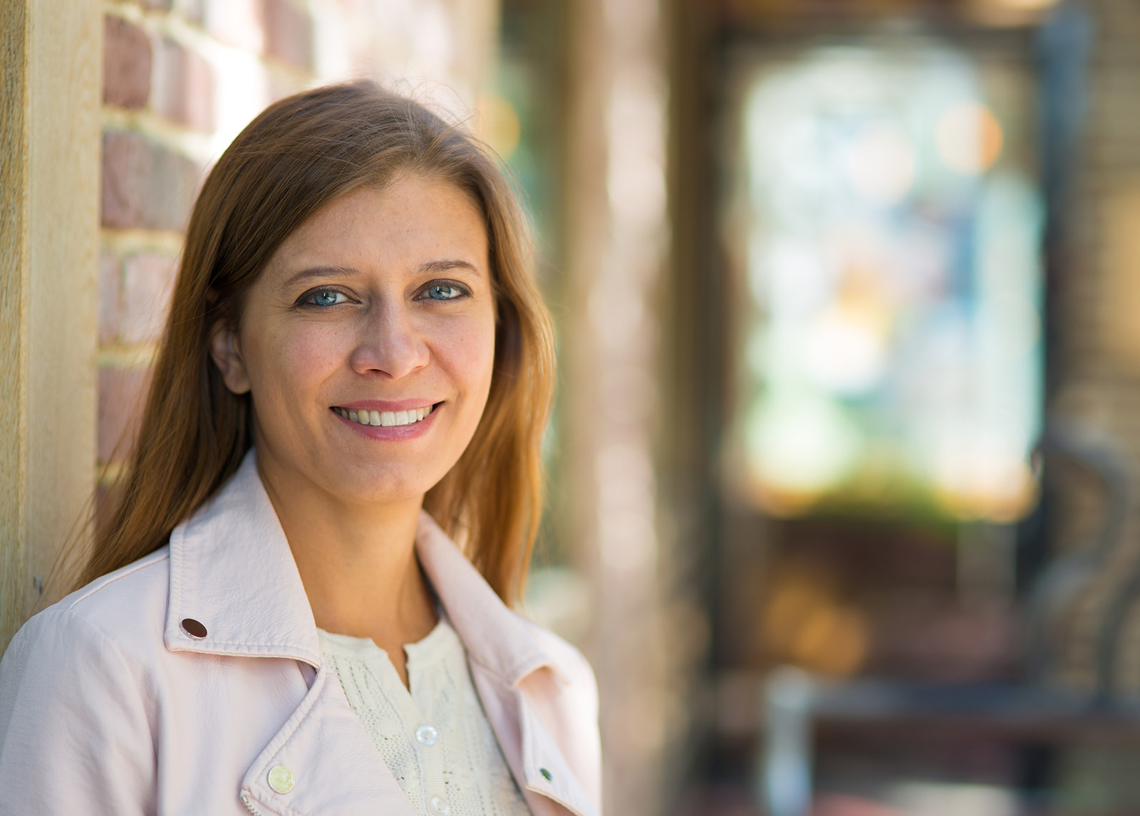 Step-by-step gentle tooth extraction process for patient comfort